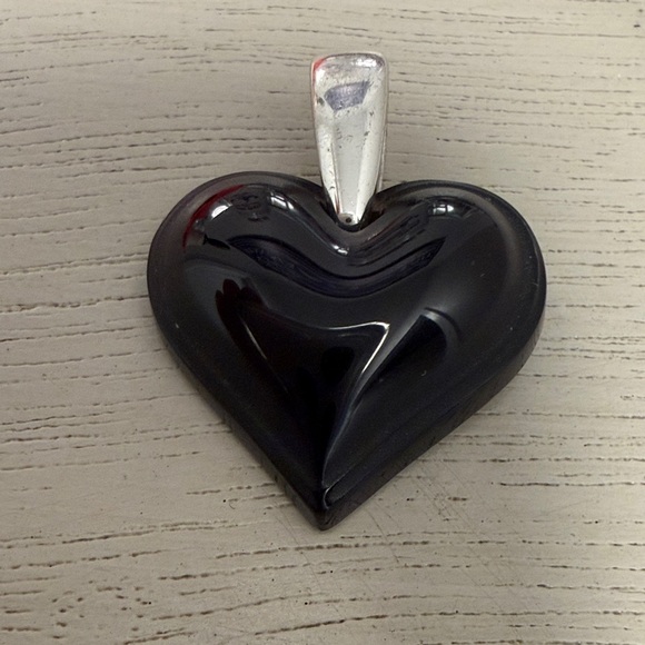 Lalique Amoureuse Beaucoup Pendant Black Crystal, Silver - Picture 5 of 5